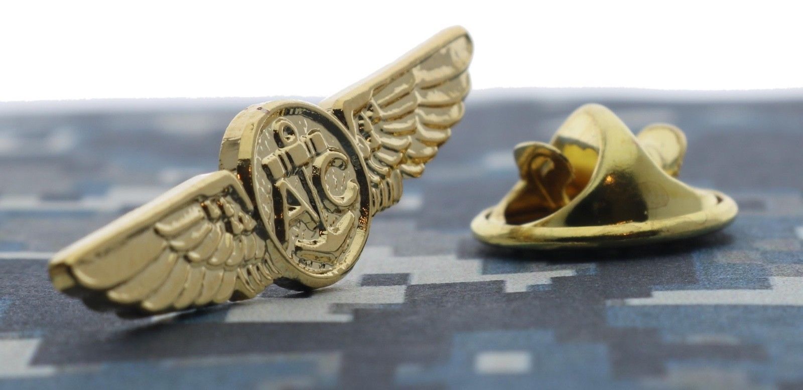 USN Navy Air Crew Wings Hat or Lapel Pin Gold Tone 1 1/4 inch EE15240G F3D18O