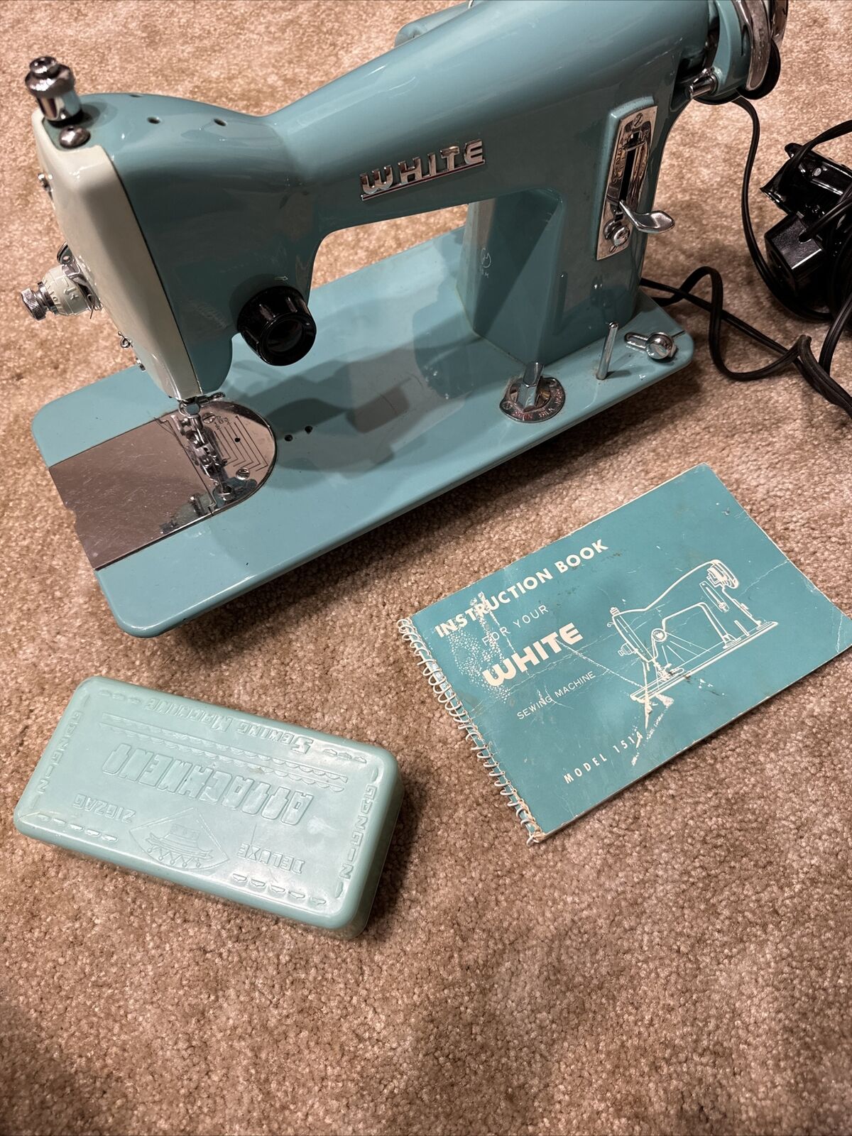 Vintage White 1514 Sewing Machine Turquoise Japanese Made 1950's Sewing Works
