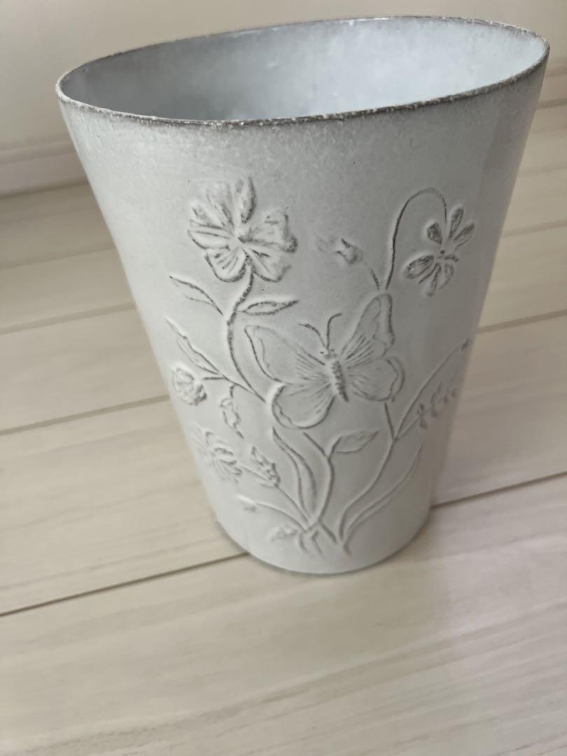 Astier de Villatte Fleur Ceramic Flower Vase VSEFLR10 Rare Very Good Condition