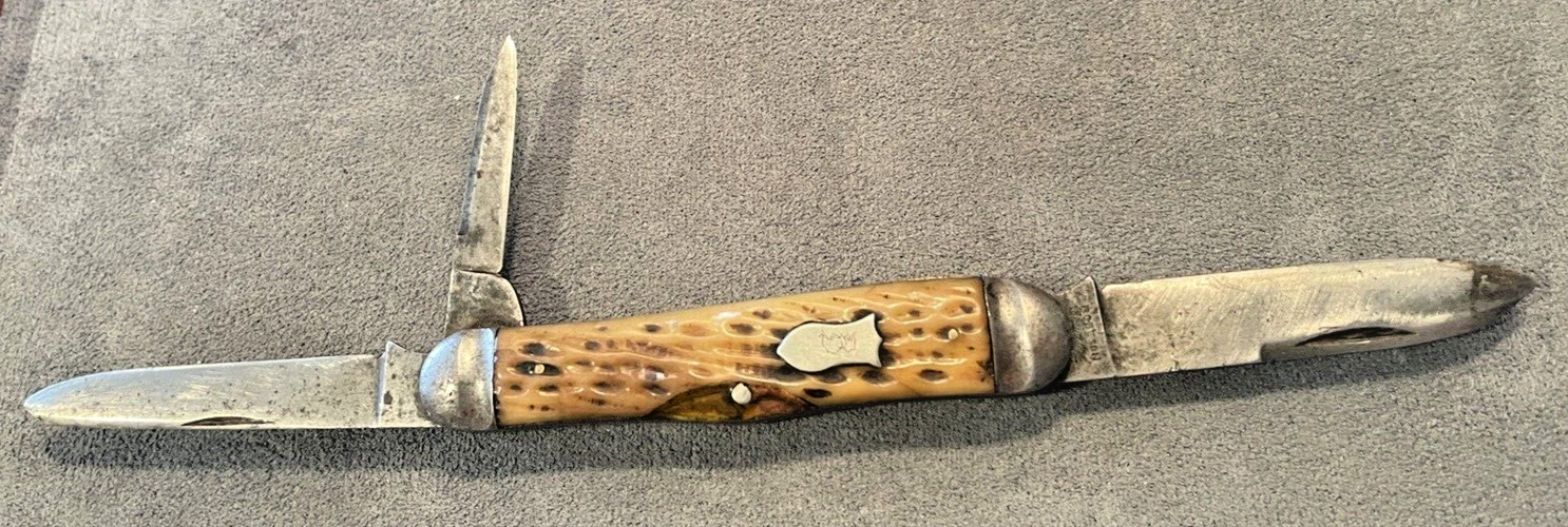 Early Robeson Suredge Rochester NY 3 blade Stockman style pocketknife--552.24