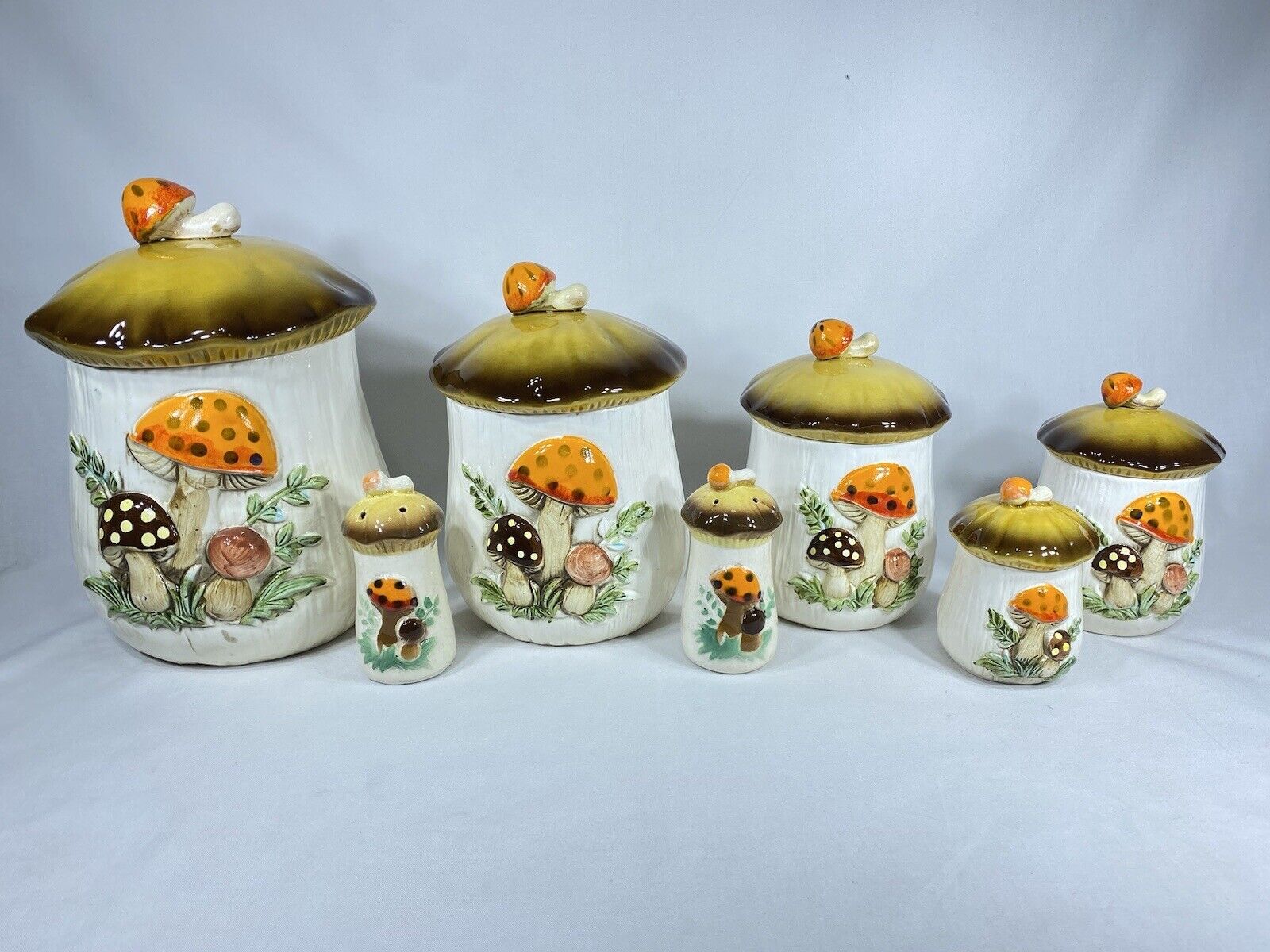Vintage 1970’s Japan Merry Mushroom 5 Pc Complete Canister Set W/ S & P Shakers