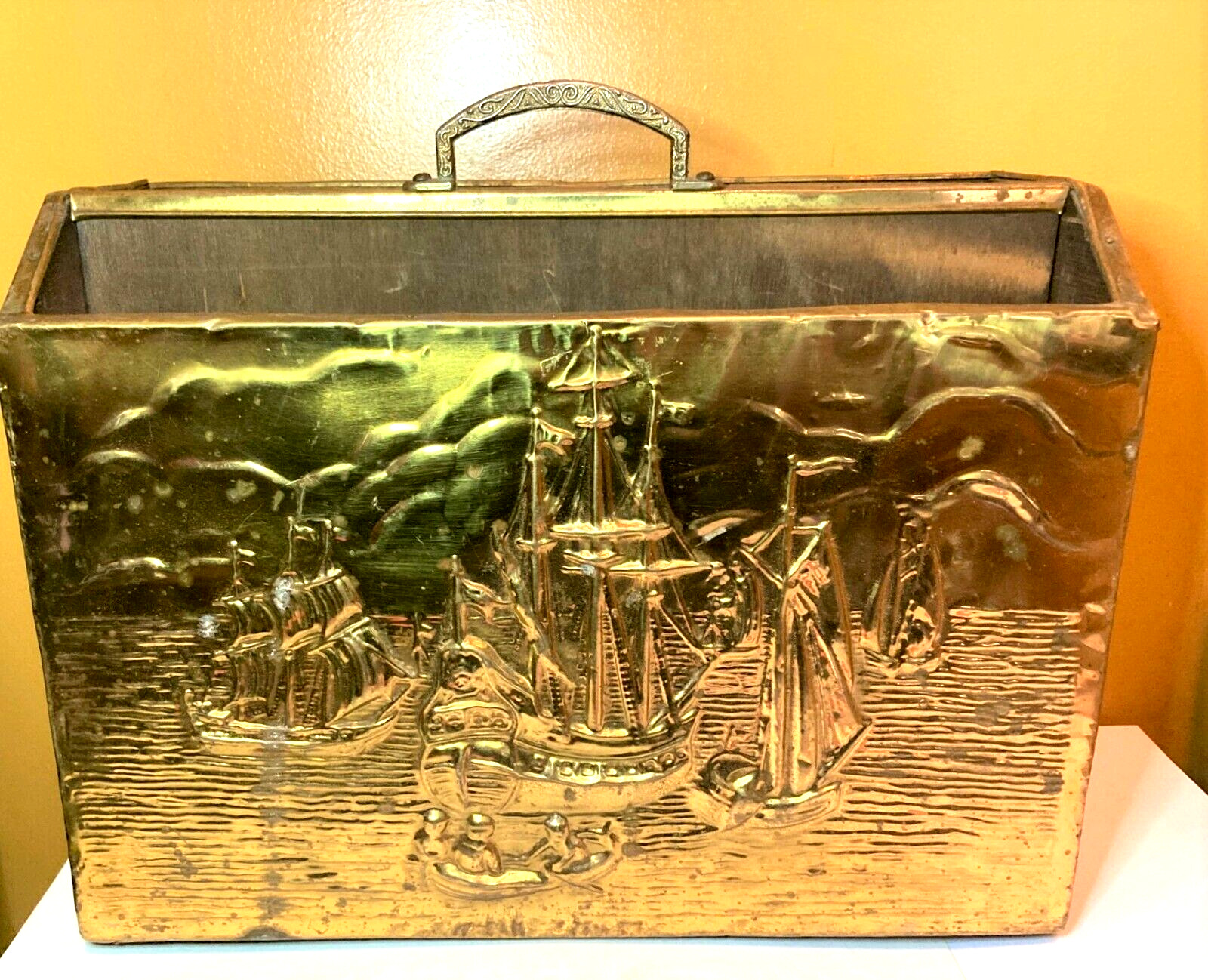 Vtg Repousse Brass Magazine Rack Box Embossed Sailing Ships Scene England  15\