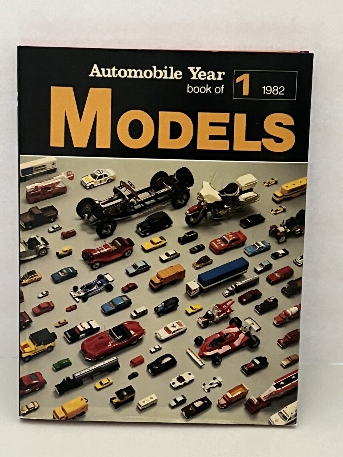 Automobile Year Book of Models No 1 Vintage 1982 Hardback/Dust Jacket