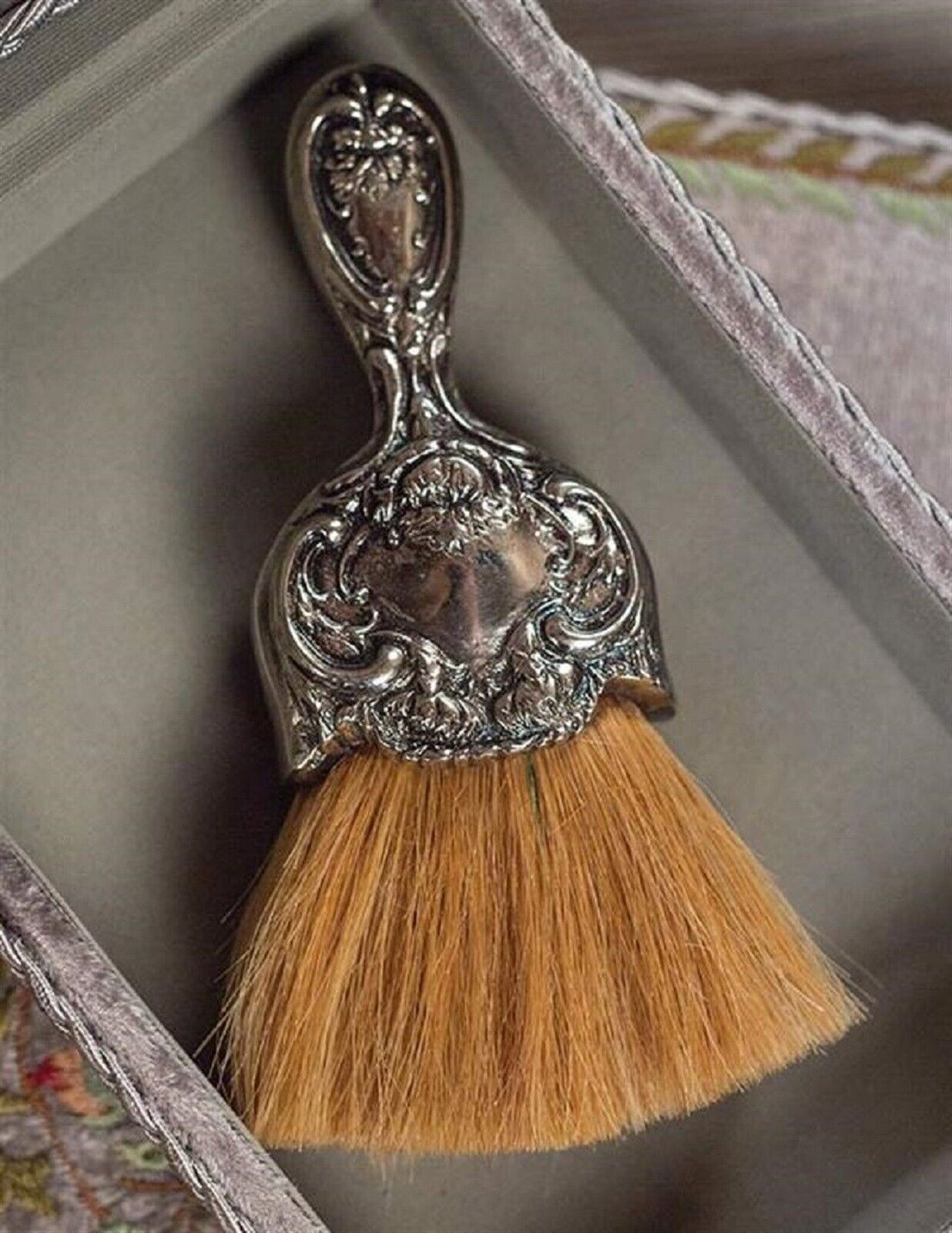 Victorian Trading Co Silver Plated Boudoir Dusting Lint Brush 