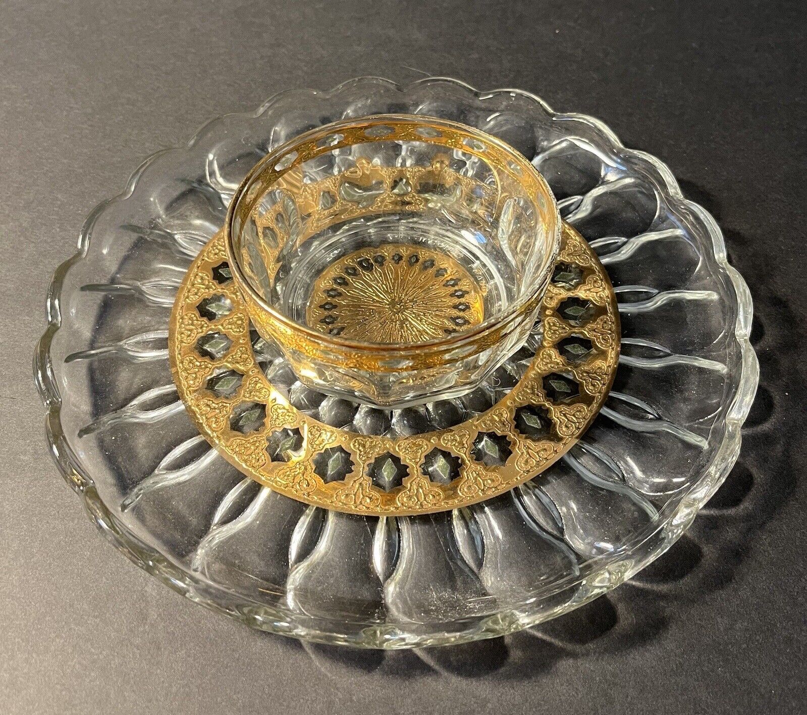 Vintage Culver Valencia 22kt Gold Clear Glass Chip Dip Plate Set