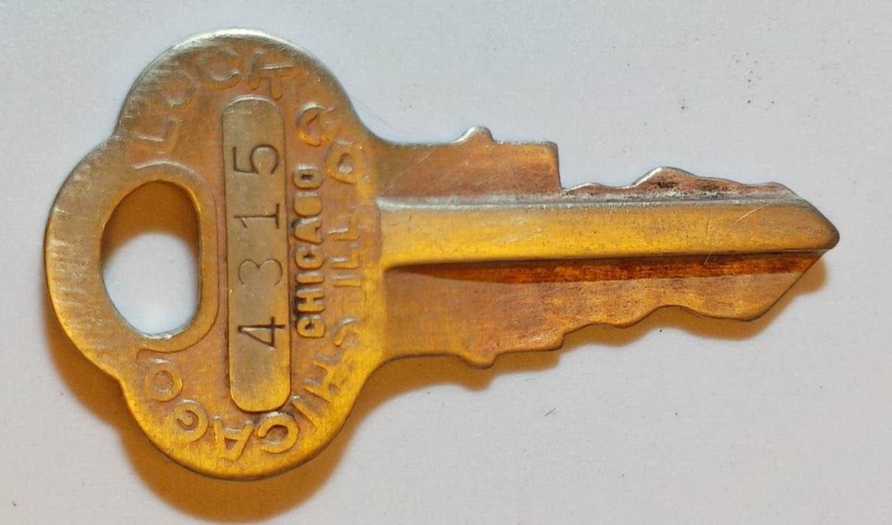Vintage Chicago Lock Co. Key #4315 Chicago ILL USA Brass Vending Machine Patina