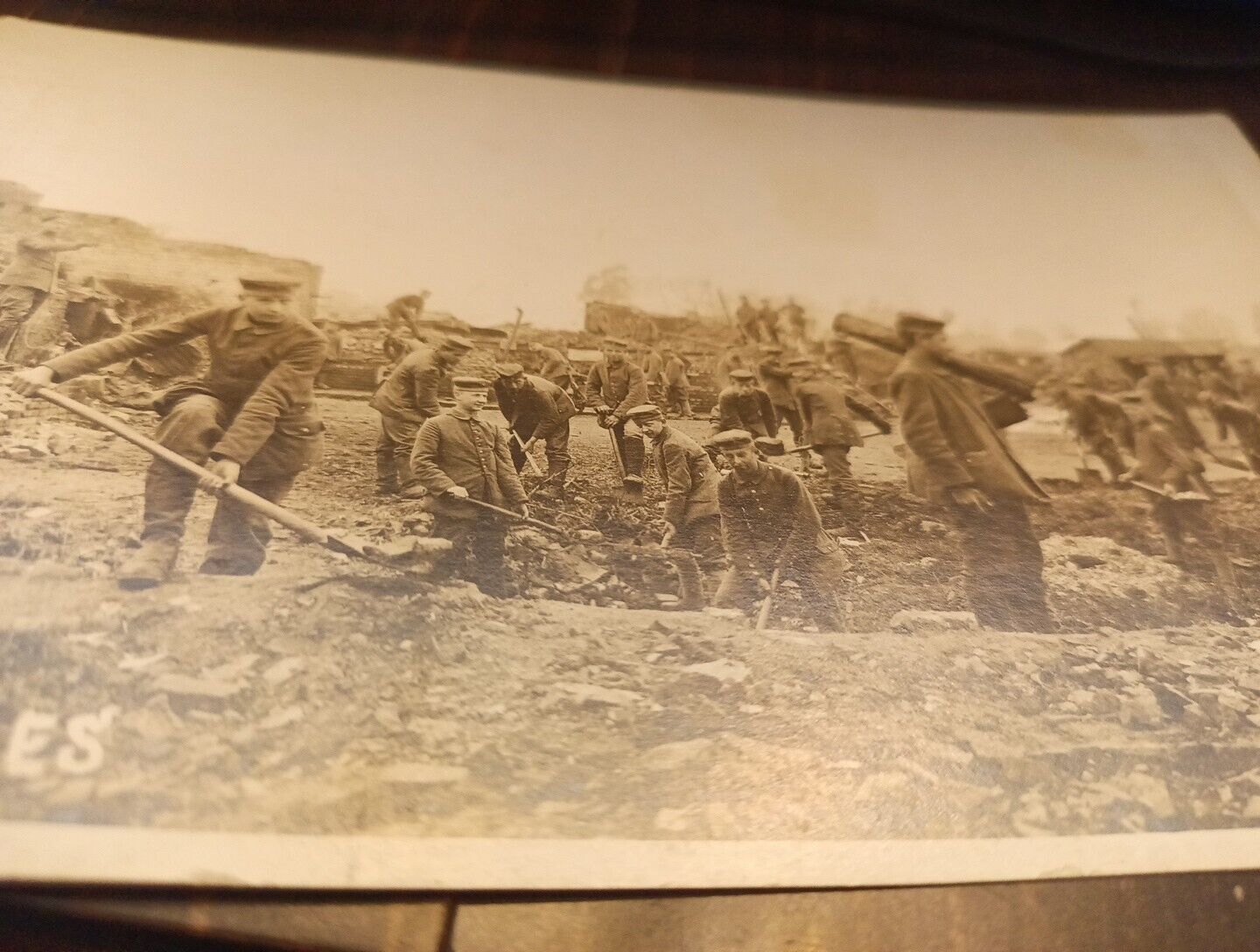 WW1 Soldiers at work digging RPPC postcards a20
