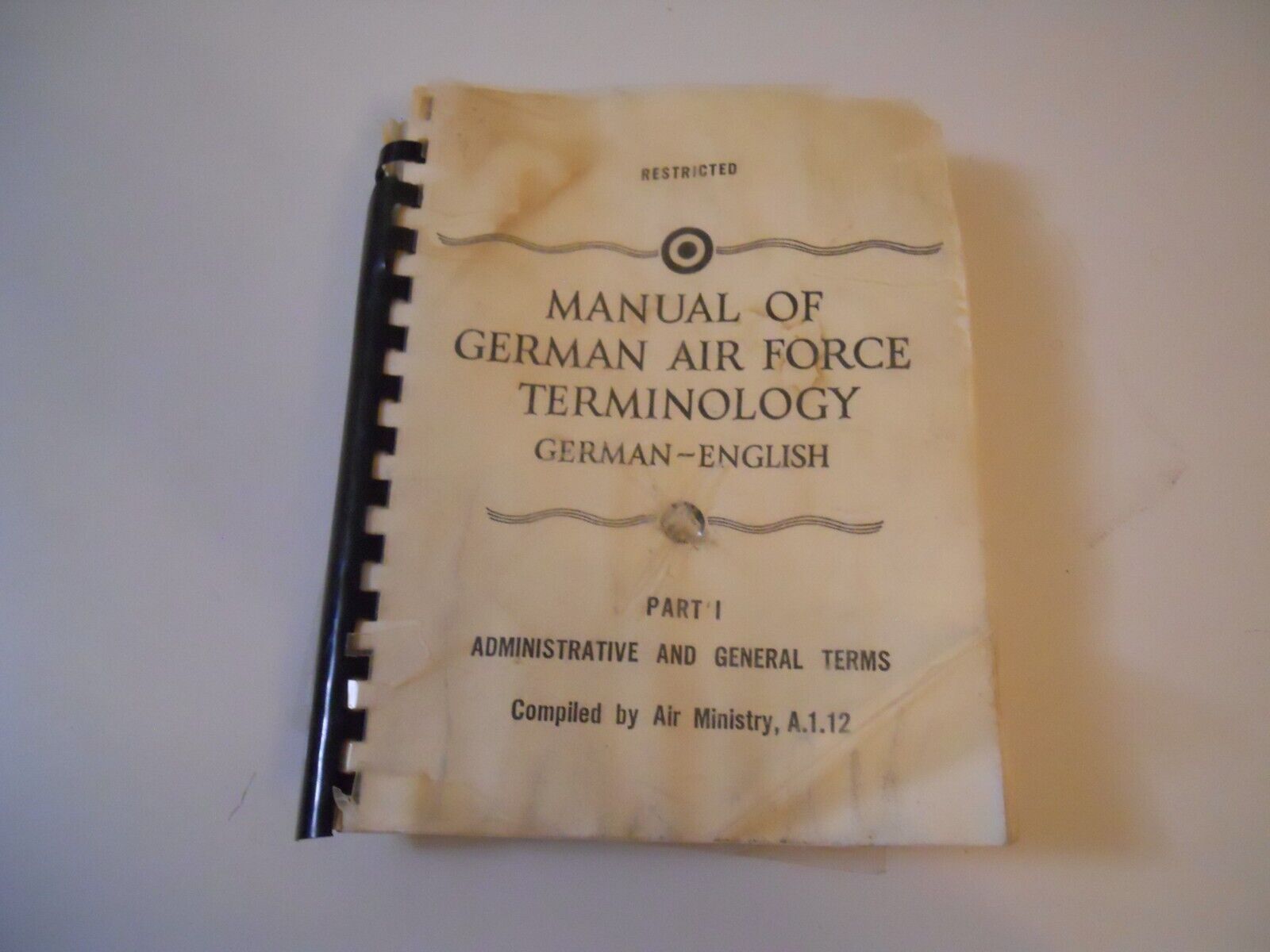 Manual of German air force technology terms German/English used; see description