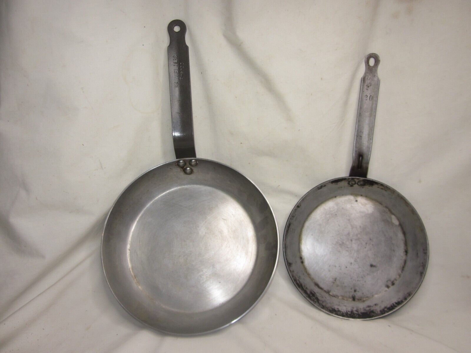 2 vintage pans skillet pan 1 marked MAUVIEL 1830 France & 20 frying skillets