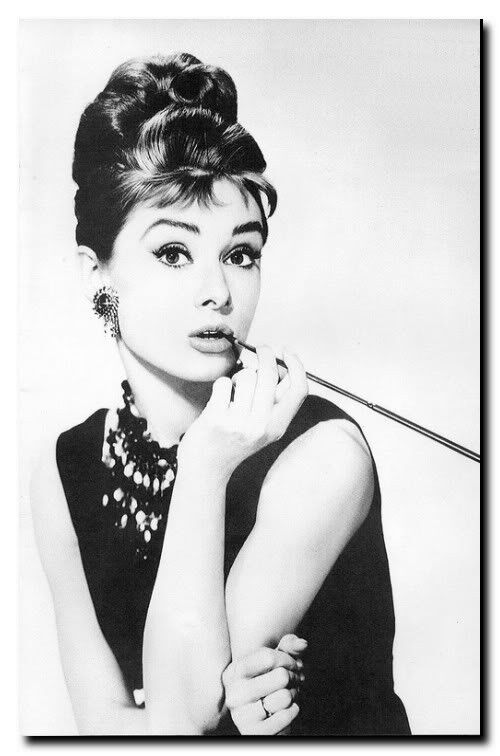 Audrey Hepburn Cigarette QUALITY CANVAS PRINT Black & white photo Poster 12x8\