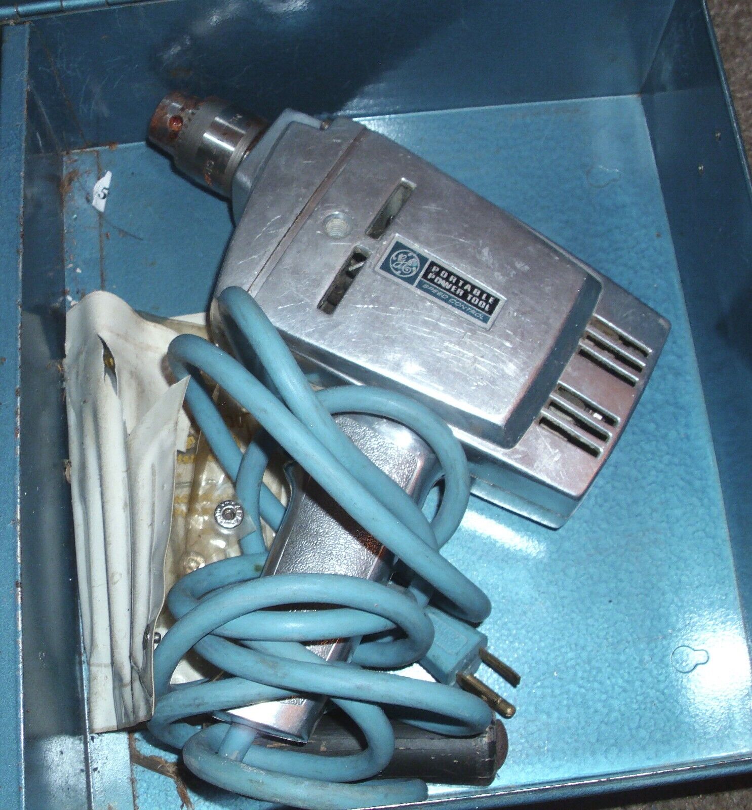 1970\'s GENERAL ELECTRIC 3/8 POWER DRILL / JIG/SANDER METAL CASE CAT. NO. 15TM-2
