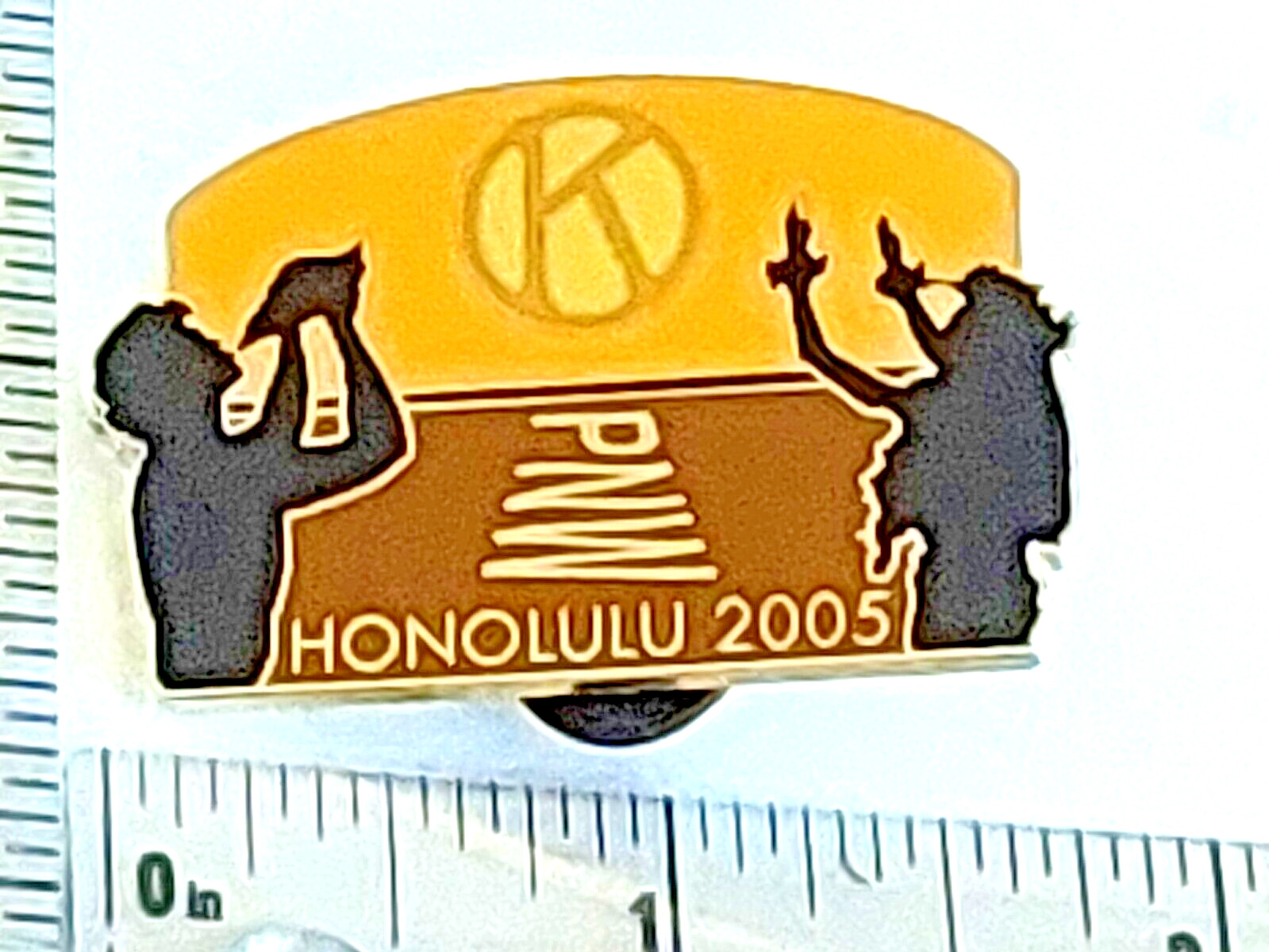 Kiwanis International Pacific Northwest 2005 Honolulu Lapel Pin (041523)