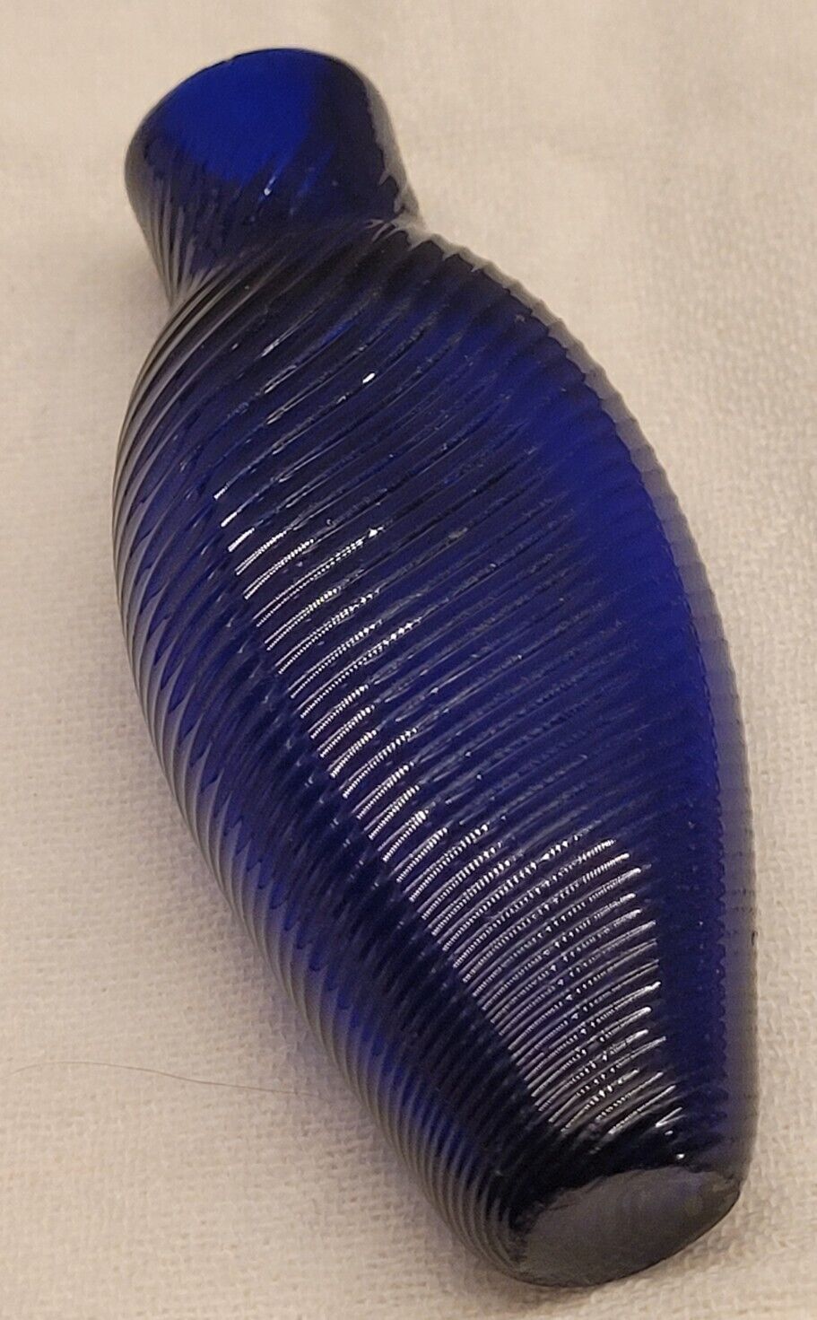 VERY EARLY RIBBED DEEP COBALT SCENT BOTTLE PONTILED