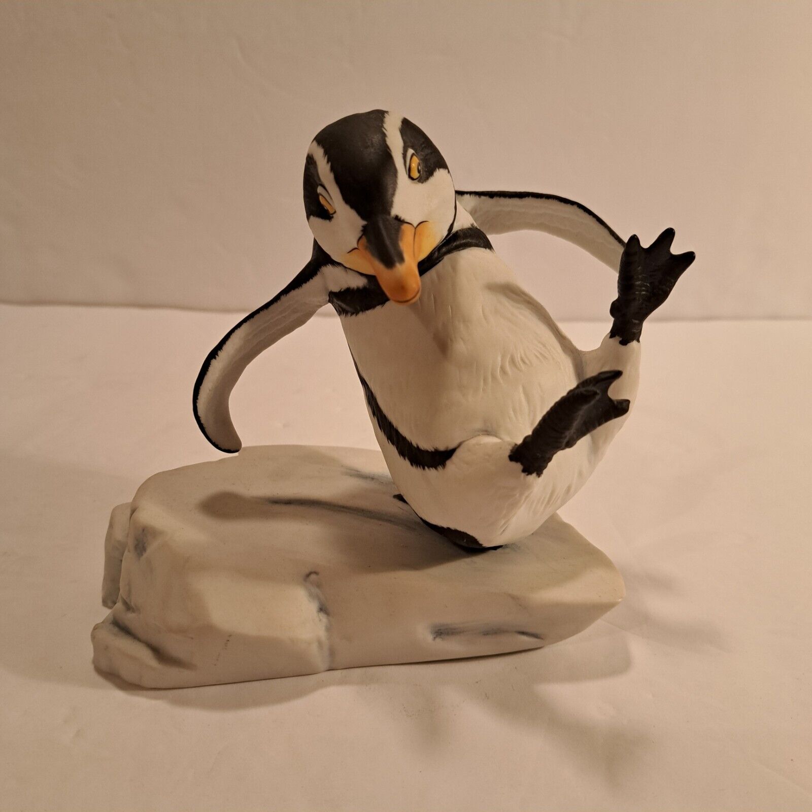 1985 Franklin Mint Porcelain Penguin Figurine \
