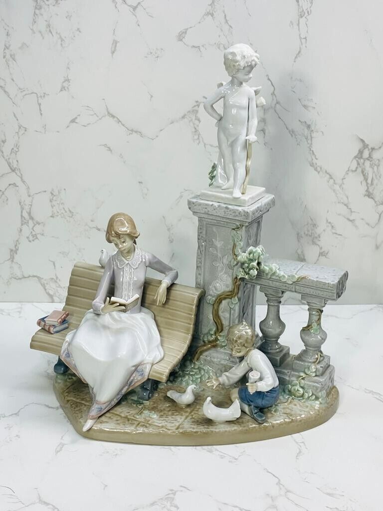 Lladro #5425 Studying in the Park Large 1991 Figurine No Box