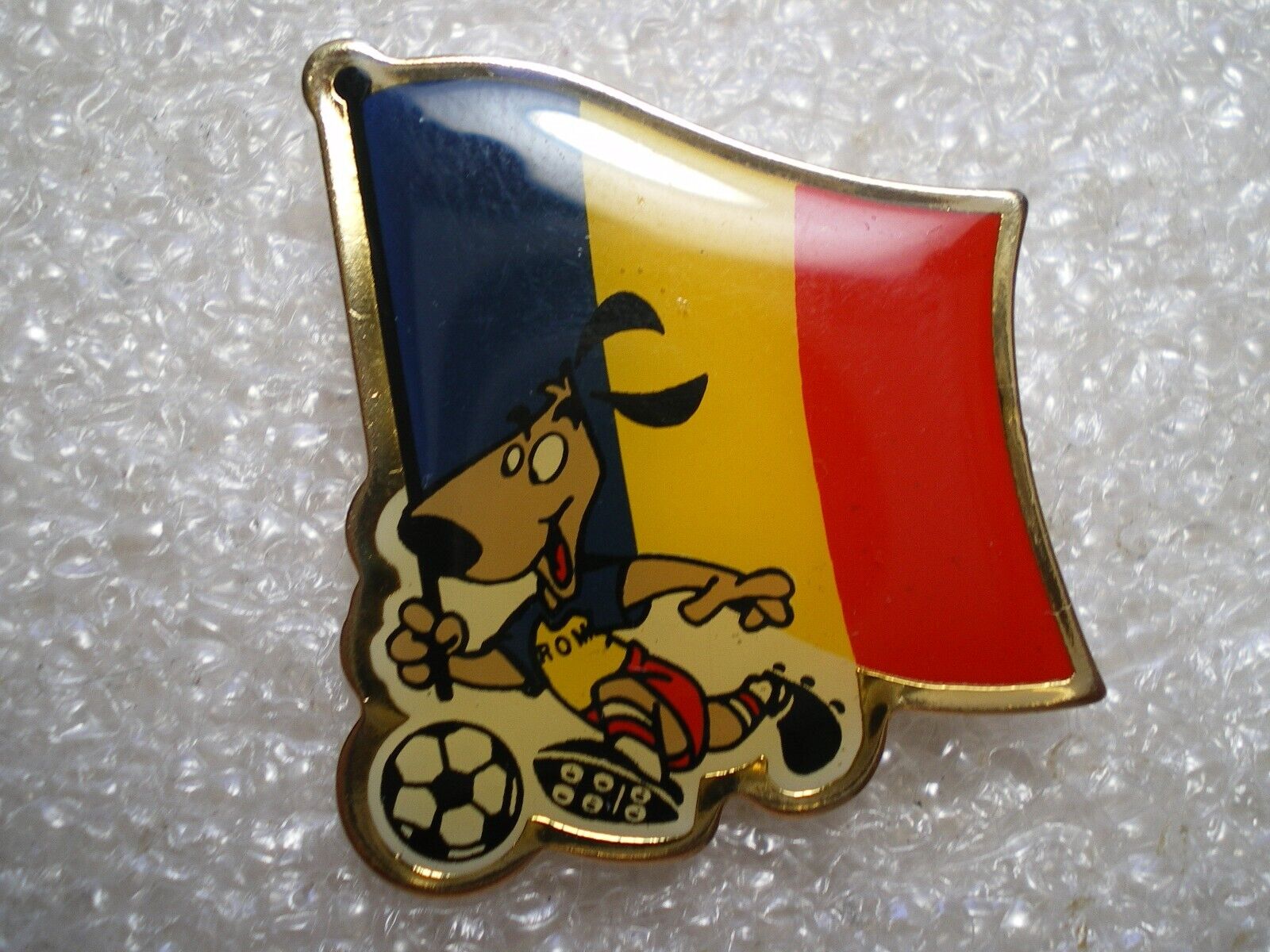 SOCCER ( FOOTBALL ) WORLD CUP USA 1994 ROMANIA FLAG LAPEL PIN BADGE