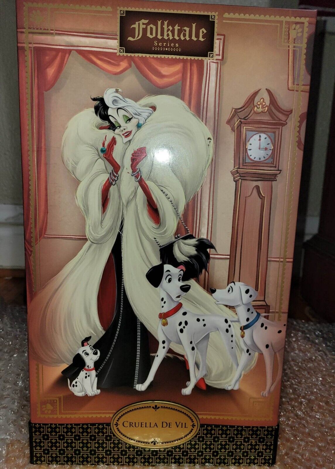 Disney CRUELLA DE VIL  Doll  Disney Designer Folktale Series LE 662/6000