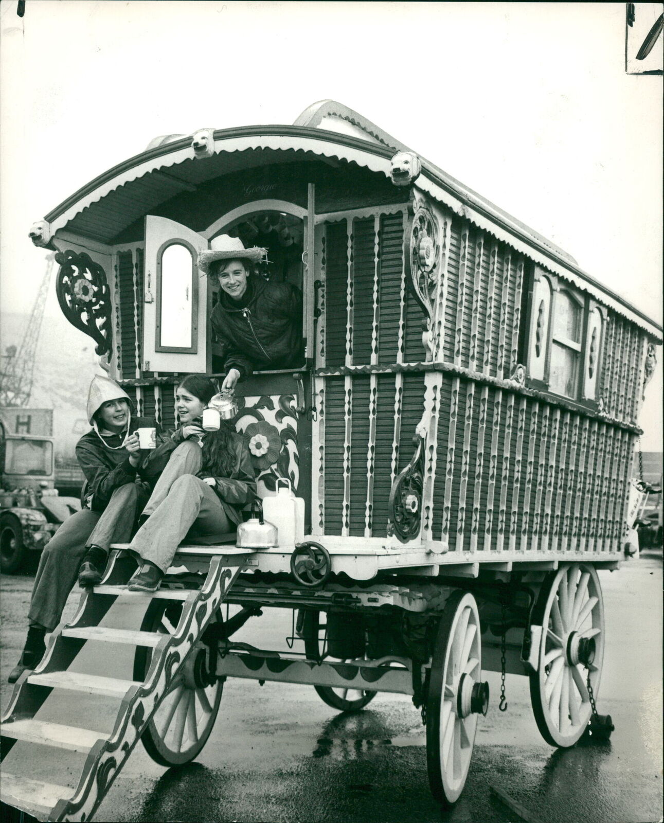 Caravans: Miss Georgie Roy, Miss Andrea Blomer... - Vintage Photograph 1239661