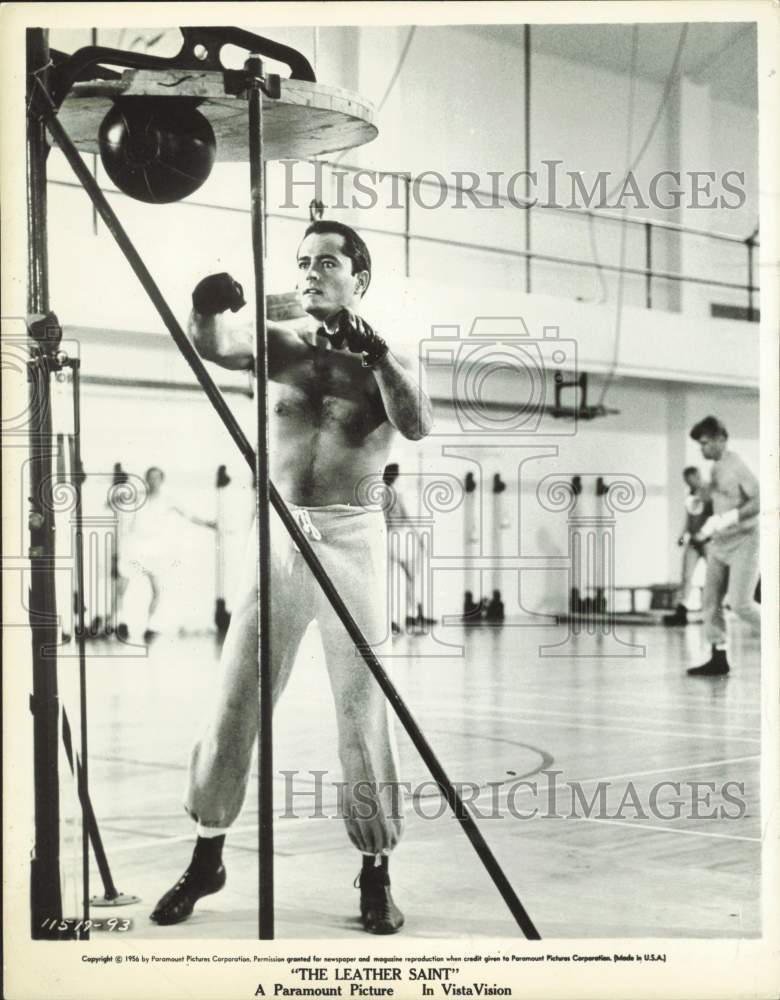 1956 Press Photo Actor John Derek stars in a boxing movie \