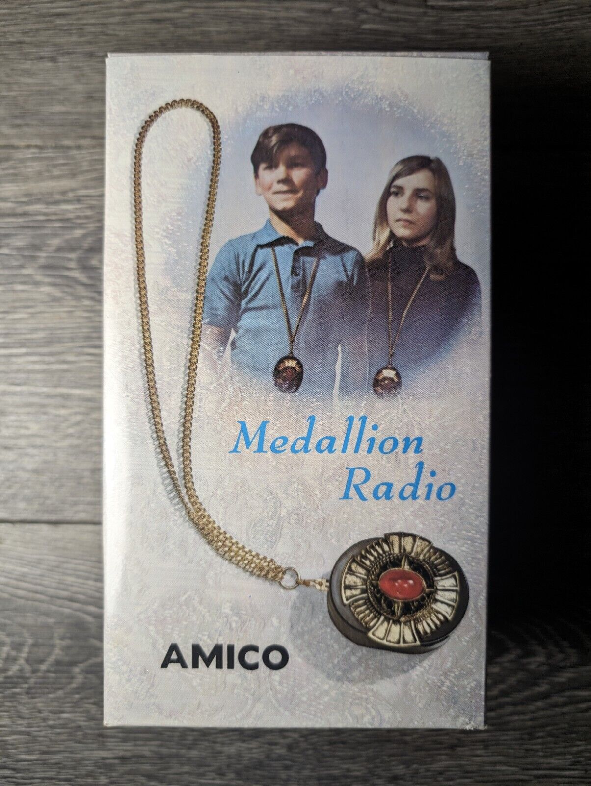 1960's AMICO Medallion / Necklace Figural Transistor Radio Japan Battery Op NOS