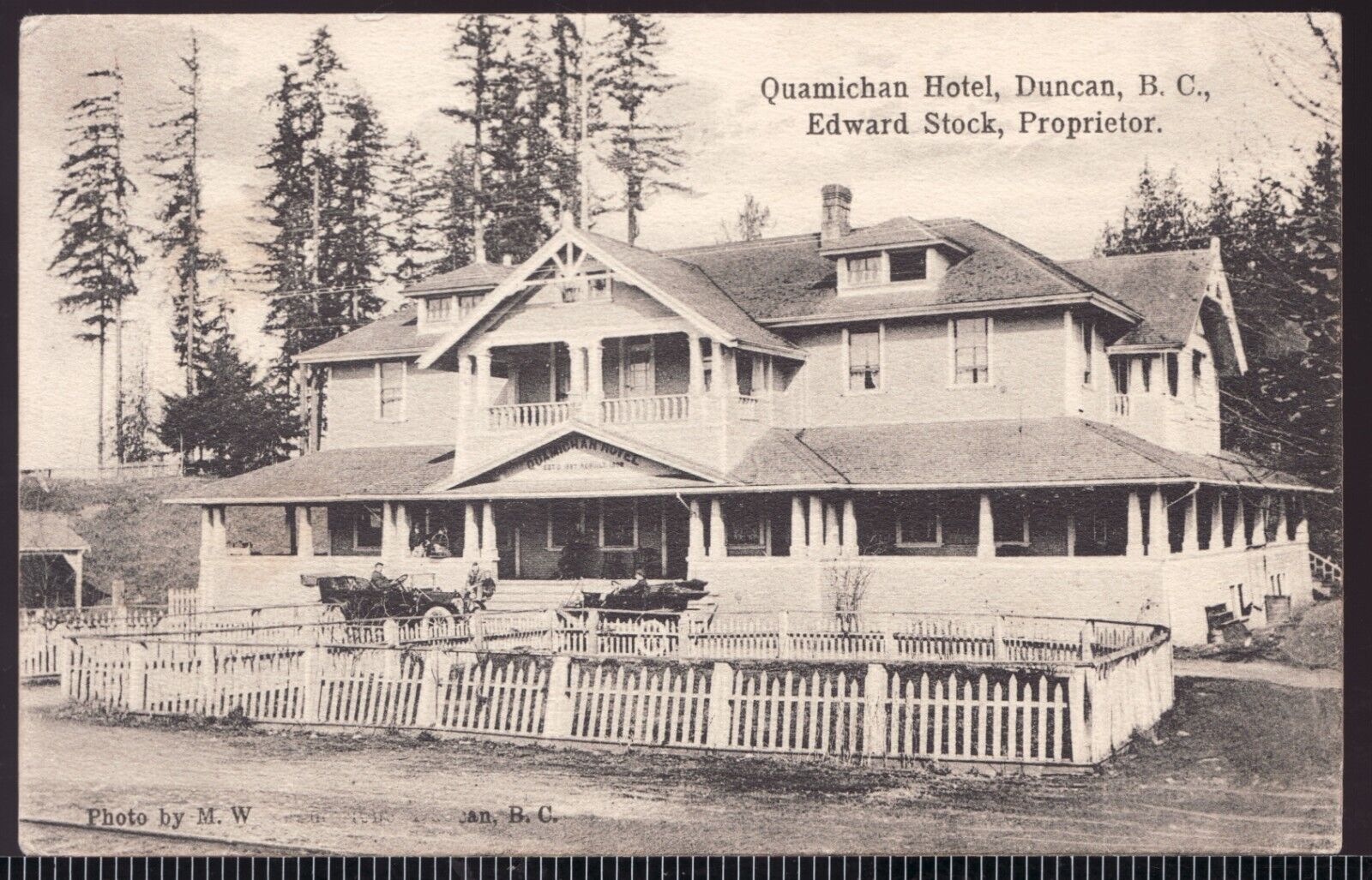 1912 RPPC Postcard - posted - Quamichan Hotel with automobiles, Duncan B.C.
