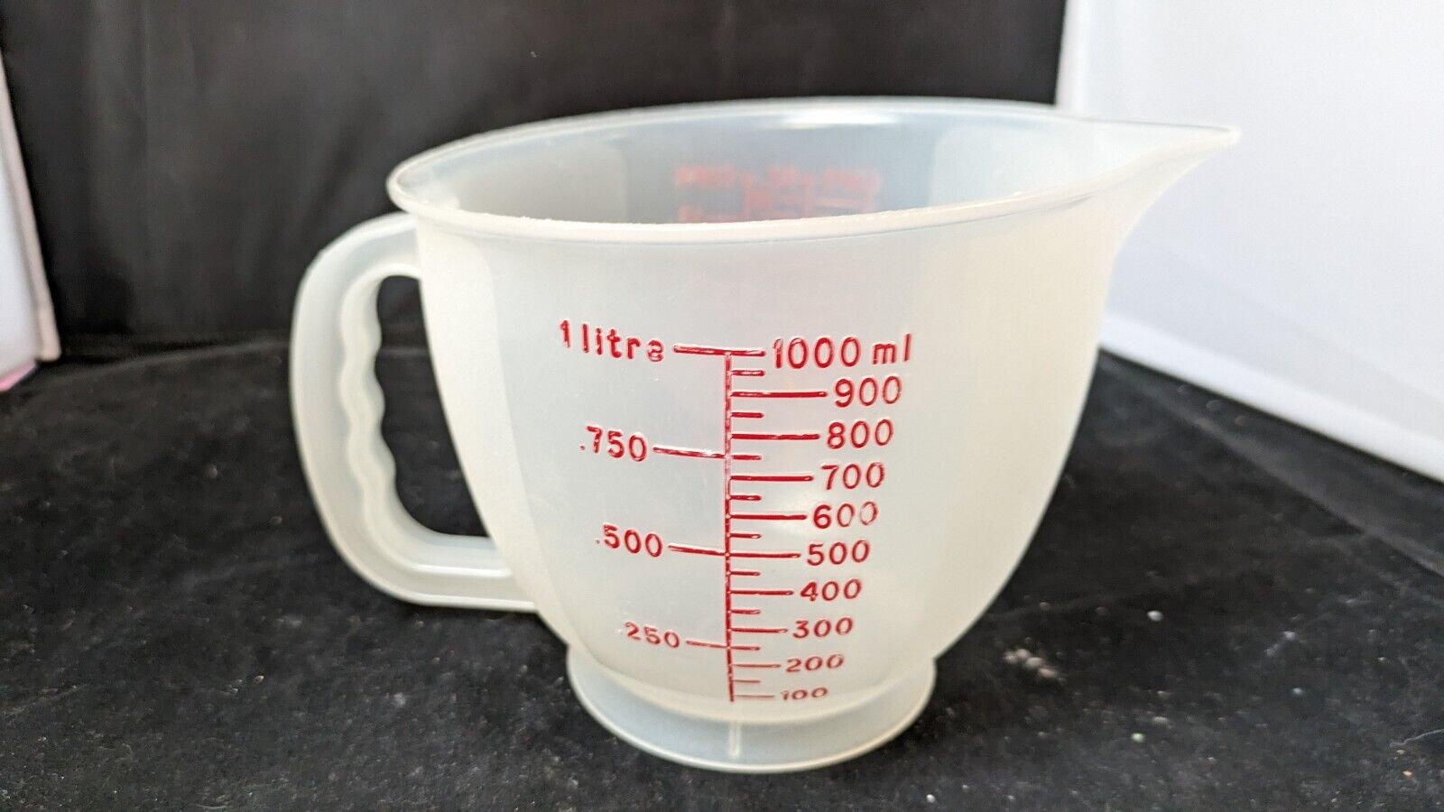Vintage Tupperware 4 Cup 32 Ounce 1 Liter Measuring Cup Pitcher With Handle 1288