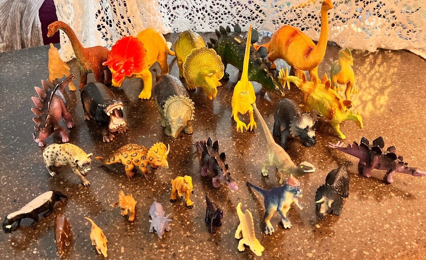 Vtg rubber plastic Dinosaurs lot 27 assorted dif makers great xmas stocking stuf