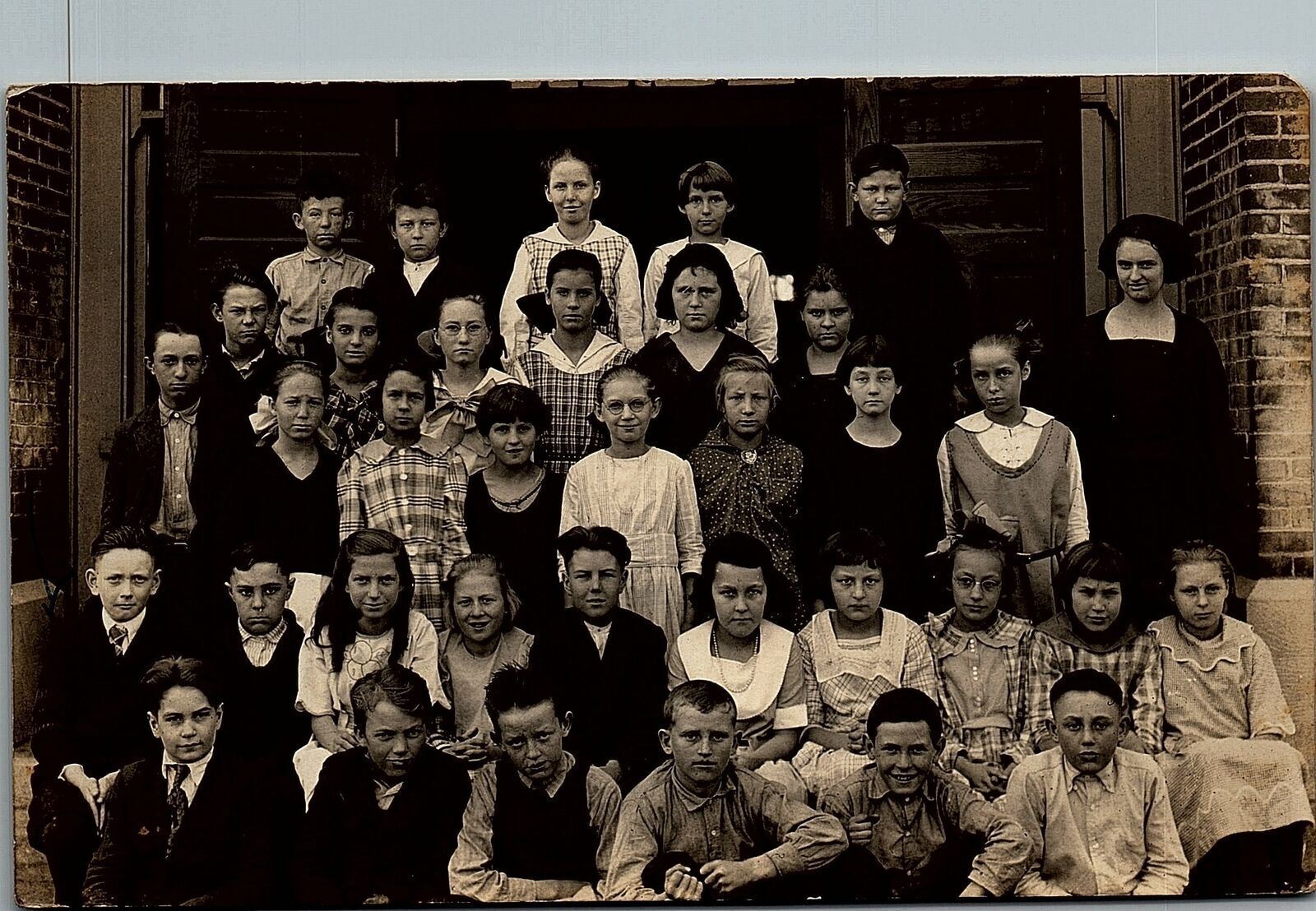 c1910 BLUE HILL NEBRASKA SCHOOL CLASS PICTURE RPPC PHOTO POSTCARD 36-49