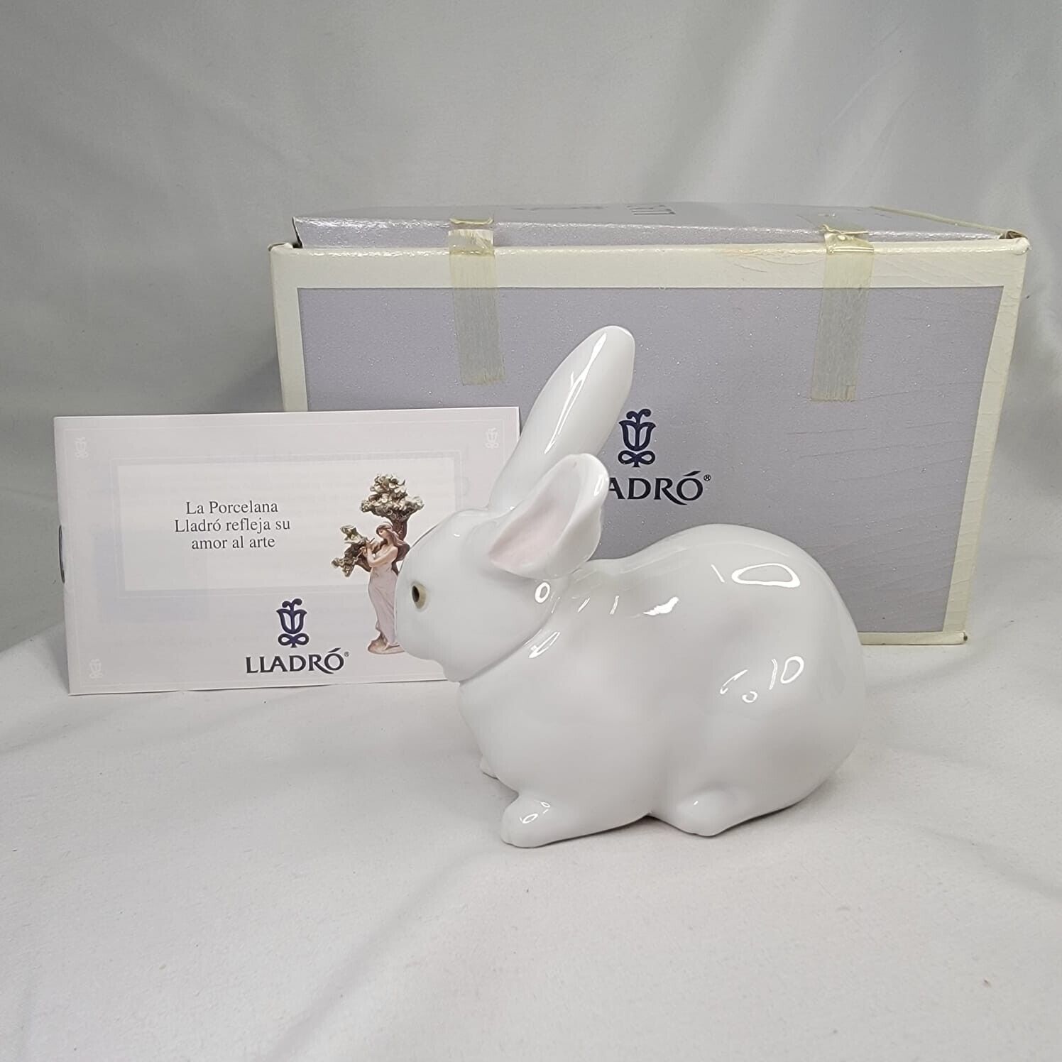 Vintage LLadro Porcelain White Bunny Rabbit 4\
