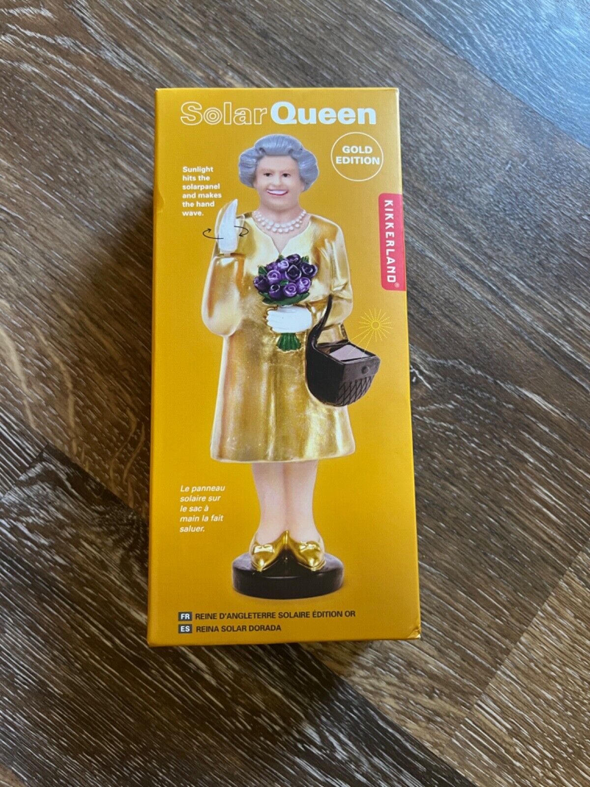 Kikkerland GOLD EDITION Solar Powered Queen Elizabeth Figurine - NEW in Box