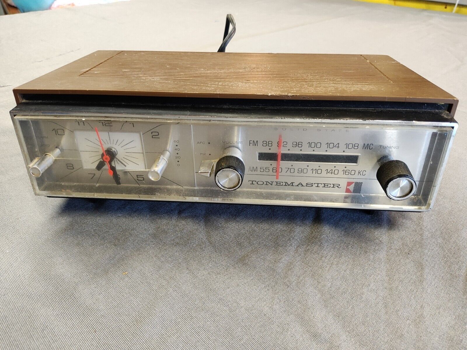 Tonemaster Solid State Radio Clock Vintage Antique - not working *Parts*