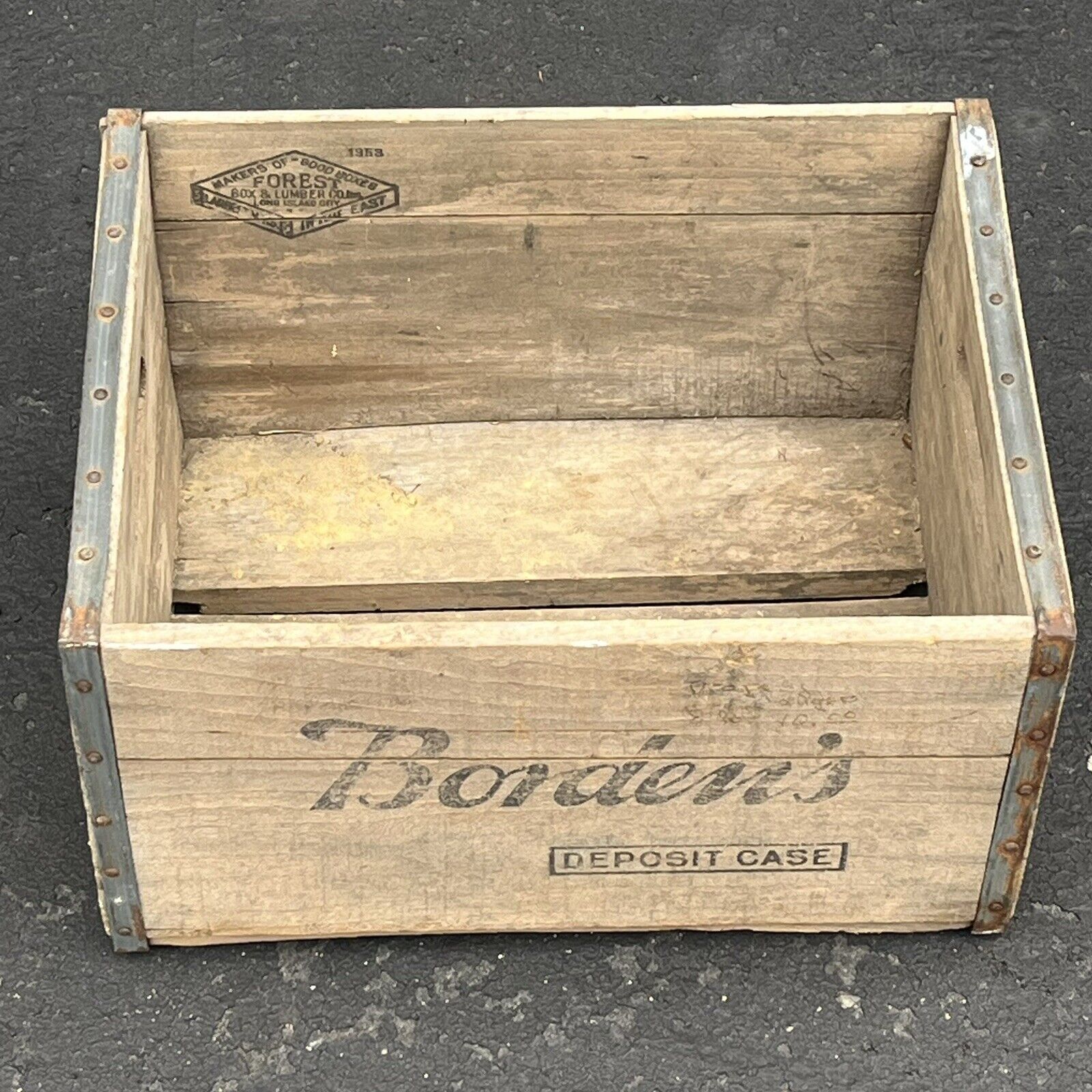 Vintage Bordens Dairy Milk Erie Crate Wood Metal Box 1953 Long Island City