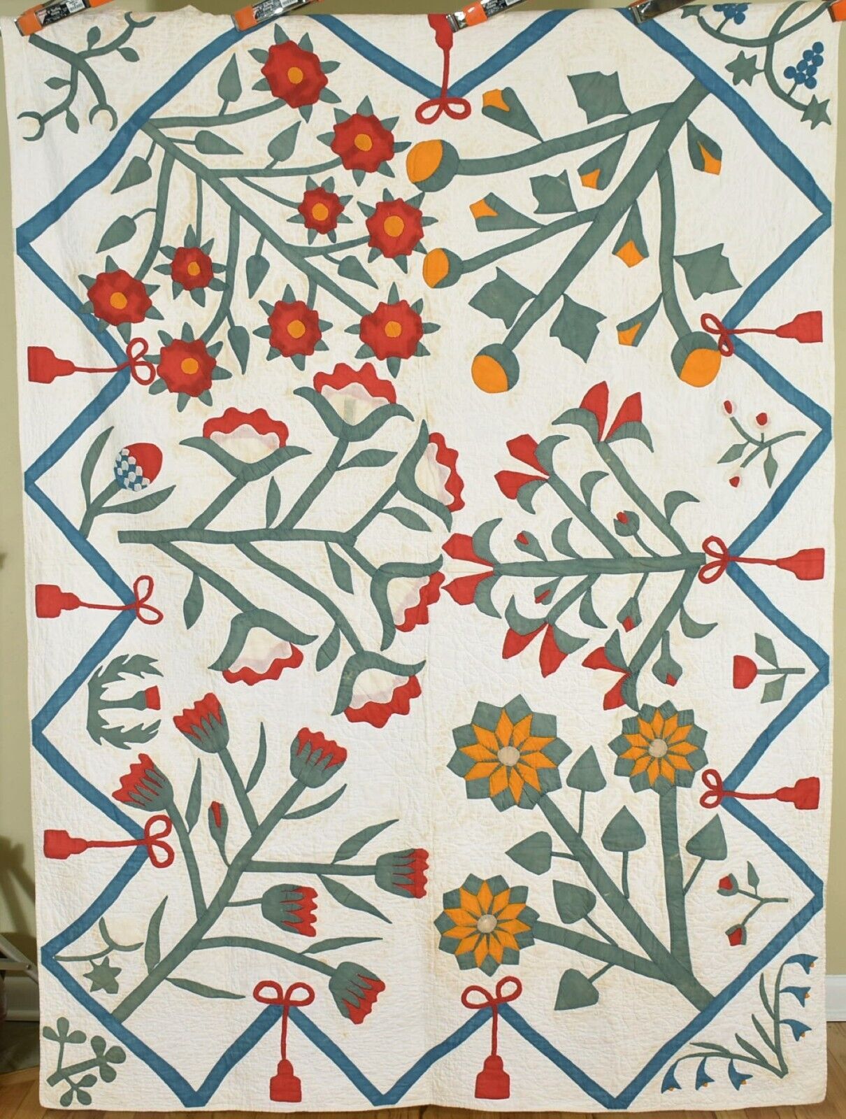 OUTSTANDING, FOLKY Vintage 1870's Floral Applique Antique Quilt ~Swag Border