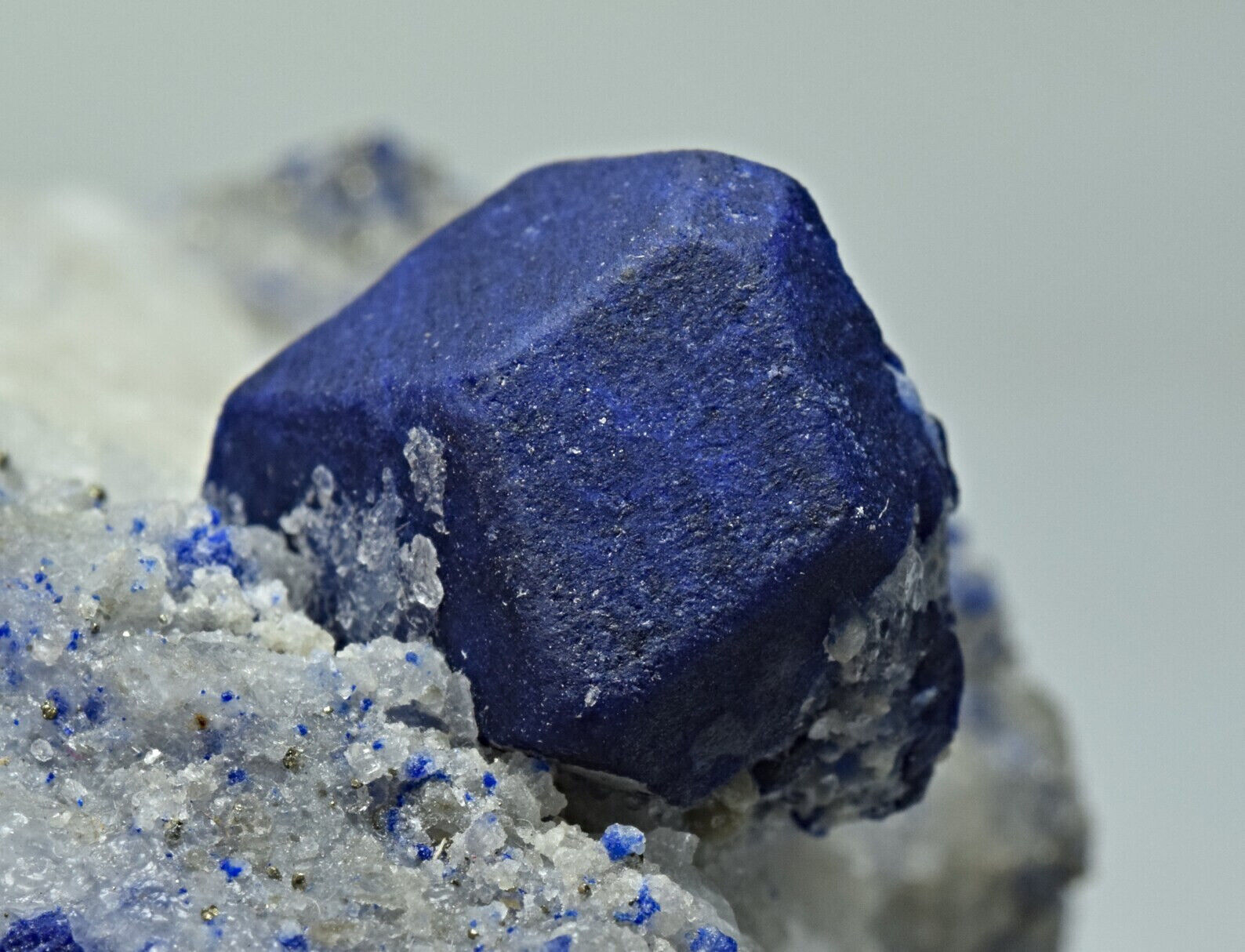 Super Quality Terminated Lazurite Crystal Specimen 186 gram
