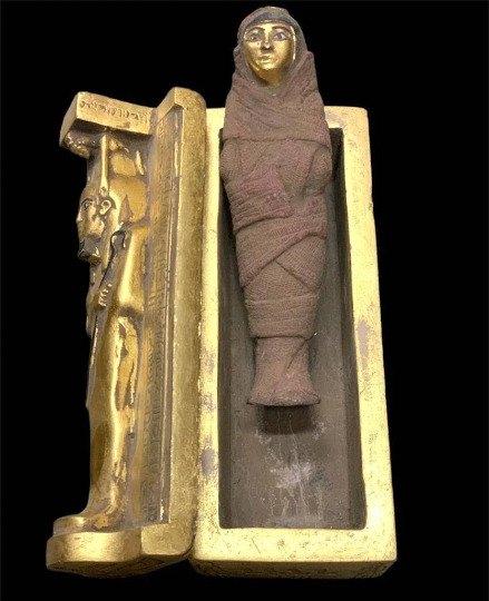 EGYPTIAN ANTIQUES TOMB Of King Tutankhamun Unbait I Mummy , with a mummy inside,