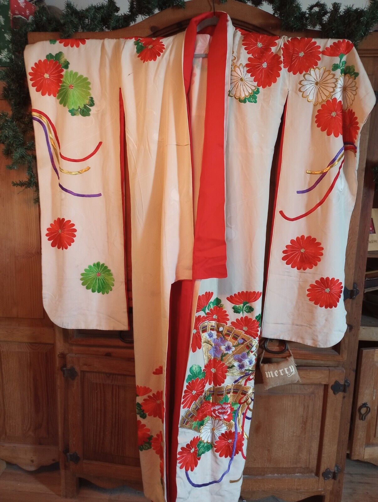 Vintage Kimono Japan White 2 XL Large Women's 16 18 Heavy Embroidered Gorgeous