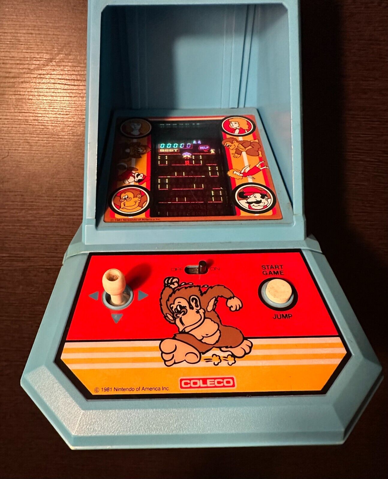 Vintage 1981 Nintendo Donkey Kong Table Top Mini Arcade Game. Great Condition.