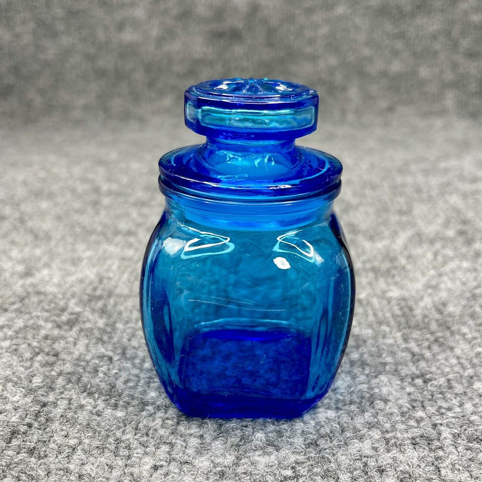 Vintage Indiana Apothecary Cobalt Blue Cannister With Raised Star Lid Seal 3.5”