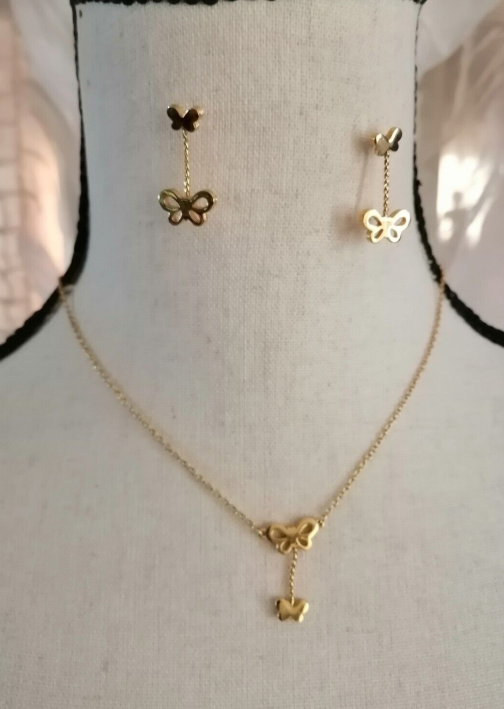 Vintage Crown TRIFARI Dangling Butterfly Pendant Necklace & Earrings Delicate