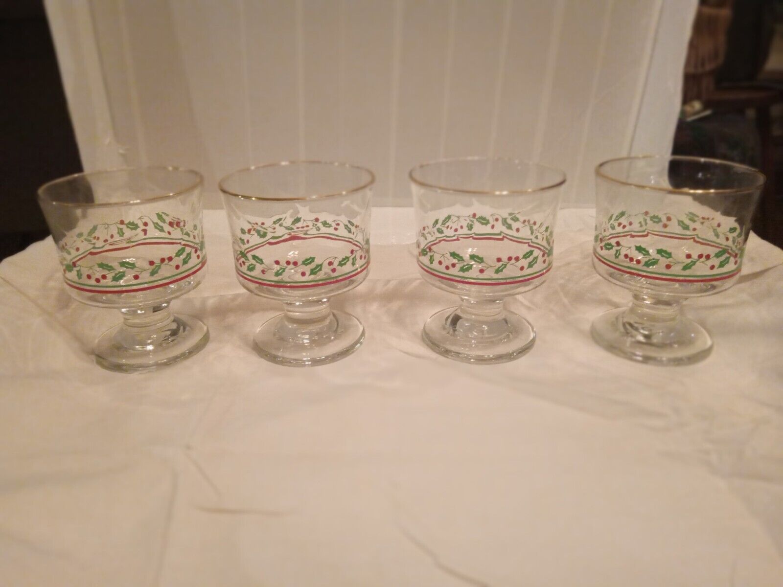 Vintage Christmas Rim Holly Berry/ Stemmed Glass /Dessert Bowl /Holiday/Set Of 4