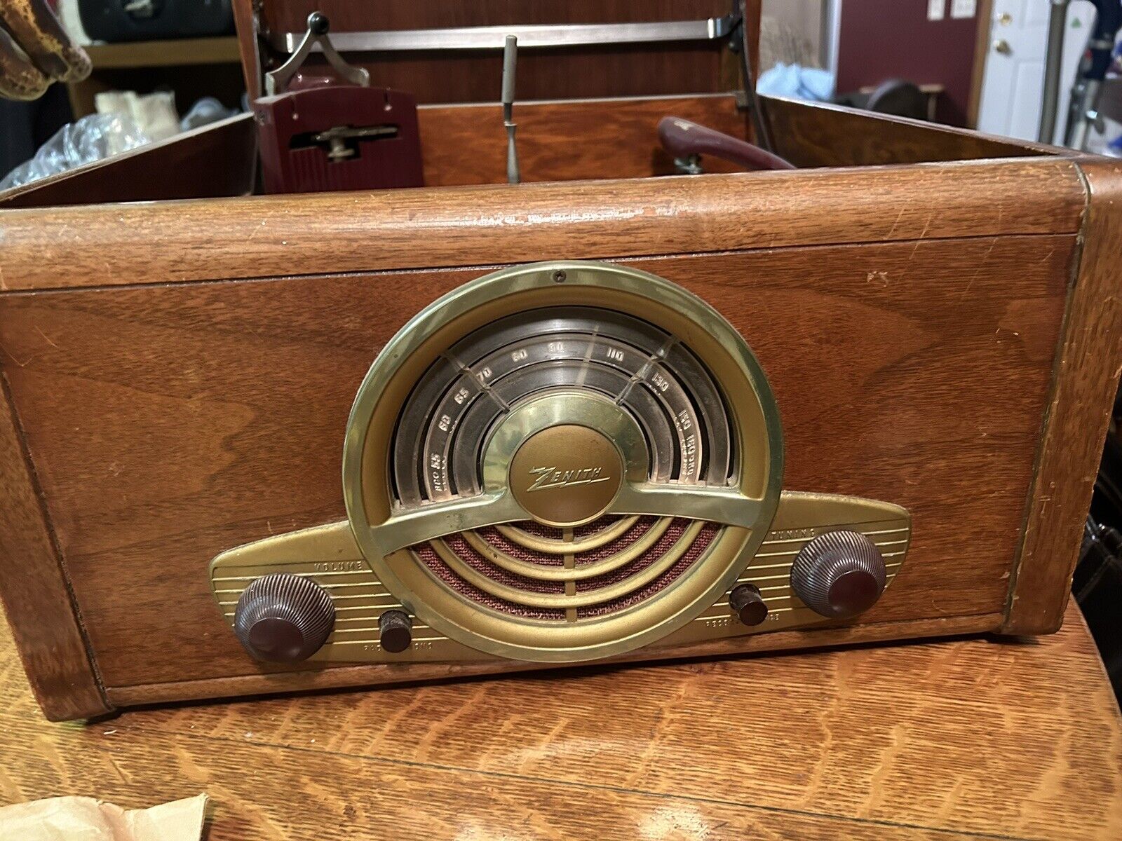 ANTIQUE ZENITH MODEL 6R886R Tube Radio Phonograph STILL WORKS