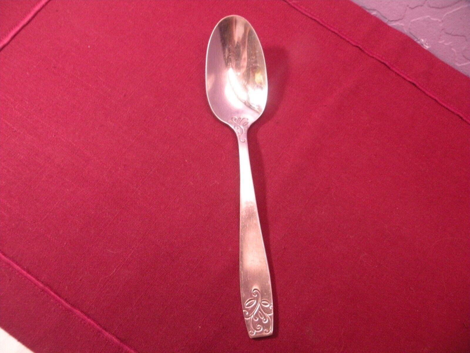 1 Oneida Stainless Satin FLORENCE PLACE Oval SOUP SPOON 7 1/8”