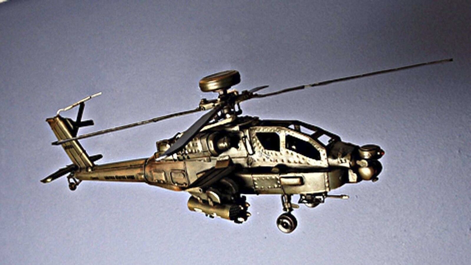 Model Apache Ah-64 Helicopter 1:24 Scale from Authentic Models