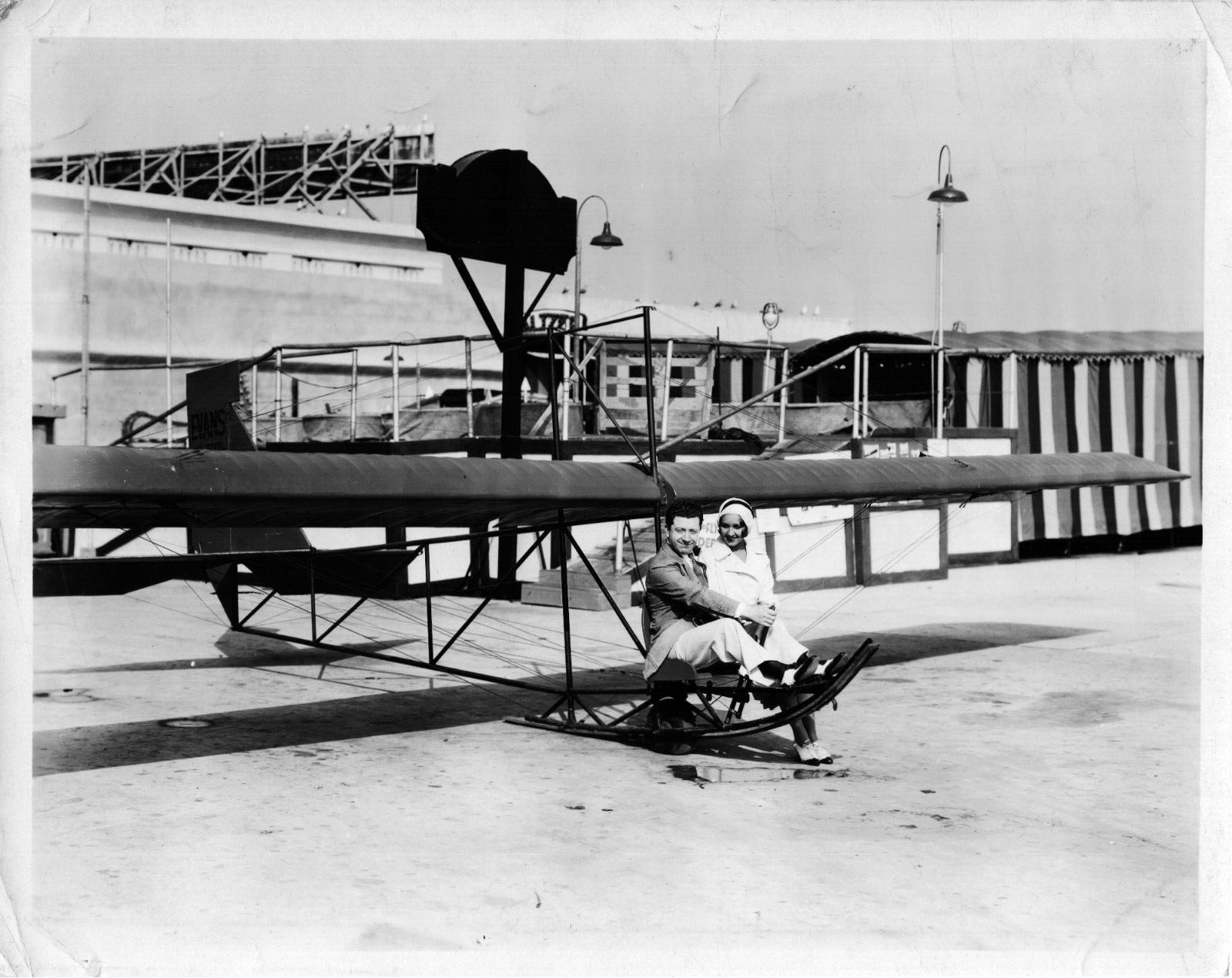 Frank McHugh Rita Flynn on air glider candid stamped Bert Longworth Rare Photo