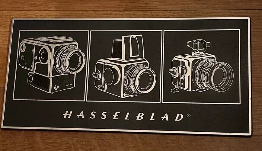 Frank Down Ltd Wall Art/plaque With 3 Hasselblad Cameras Depicted Grey/blk