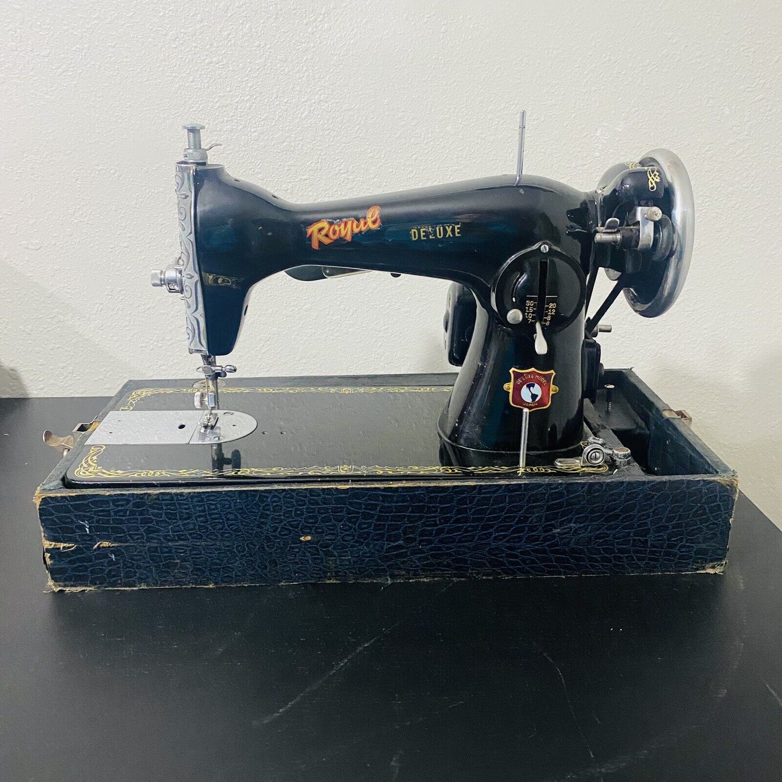 Royal Deluxe Sewing Machine Made In Japan Vintage Antique Black Untested W/ Case
