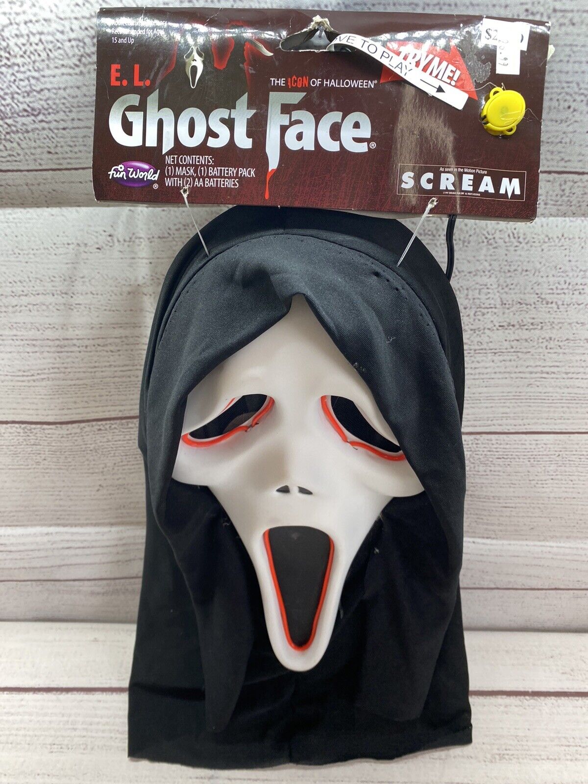 E.L. Ghost Face Halloween Mask - From The Movie Scream Lights Up - VINTAGE