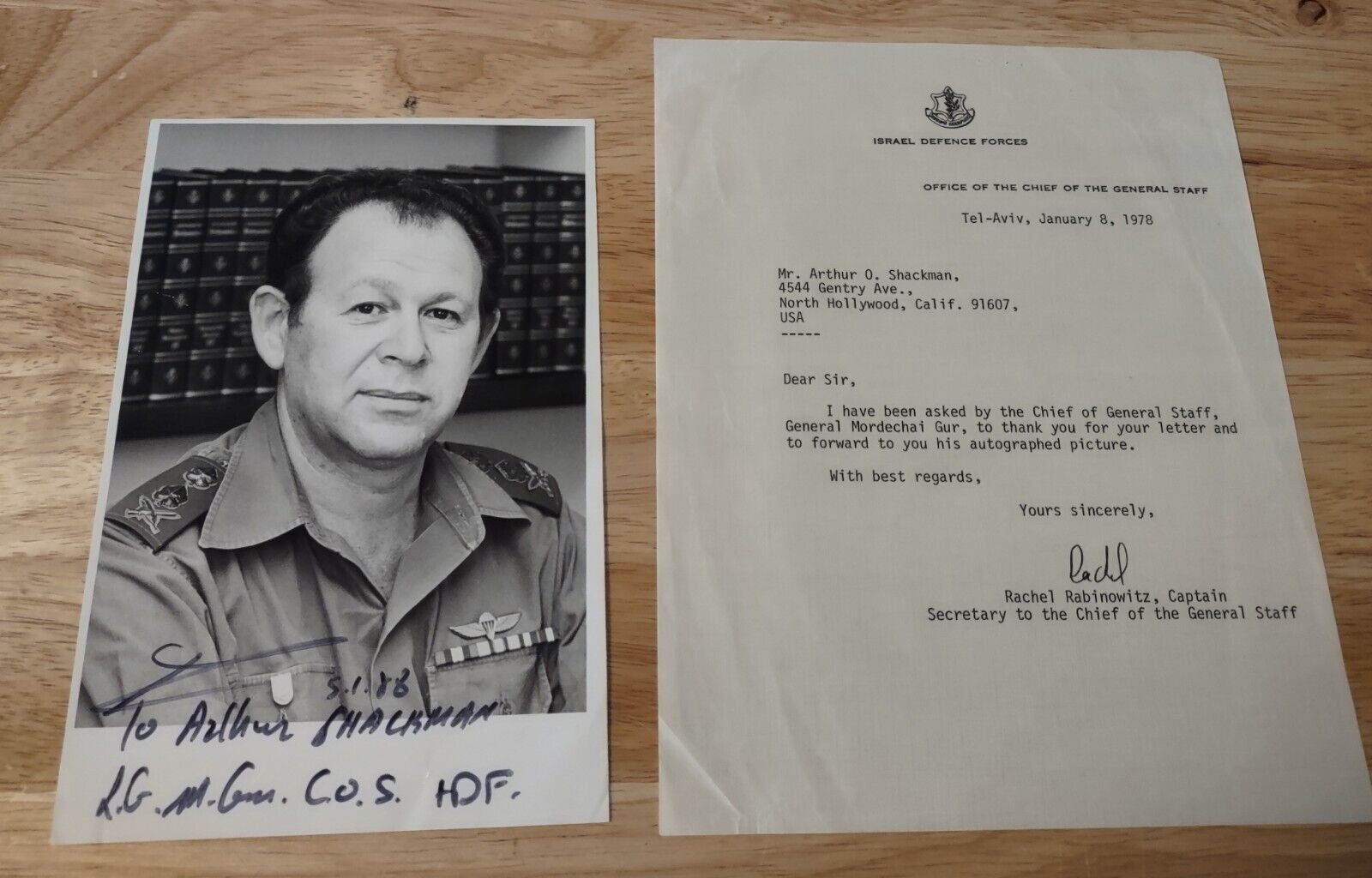 1978 GENERAL MORDECHAI GUR  ISRAEL DEFENSE FORCES SIGNED PHOTO. CHIEF OF STAFF.