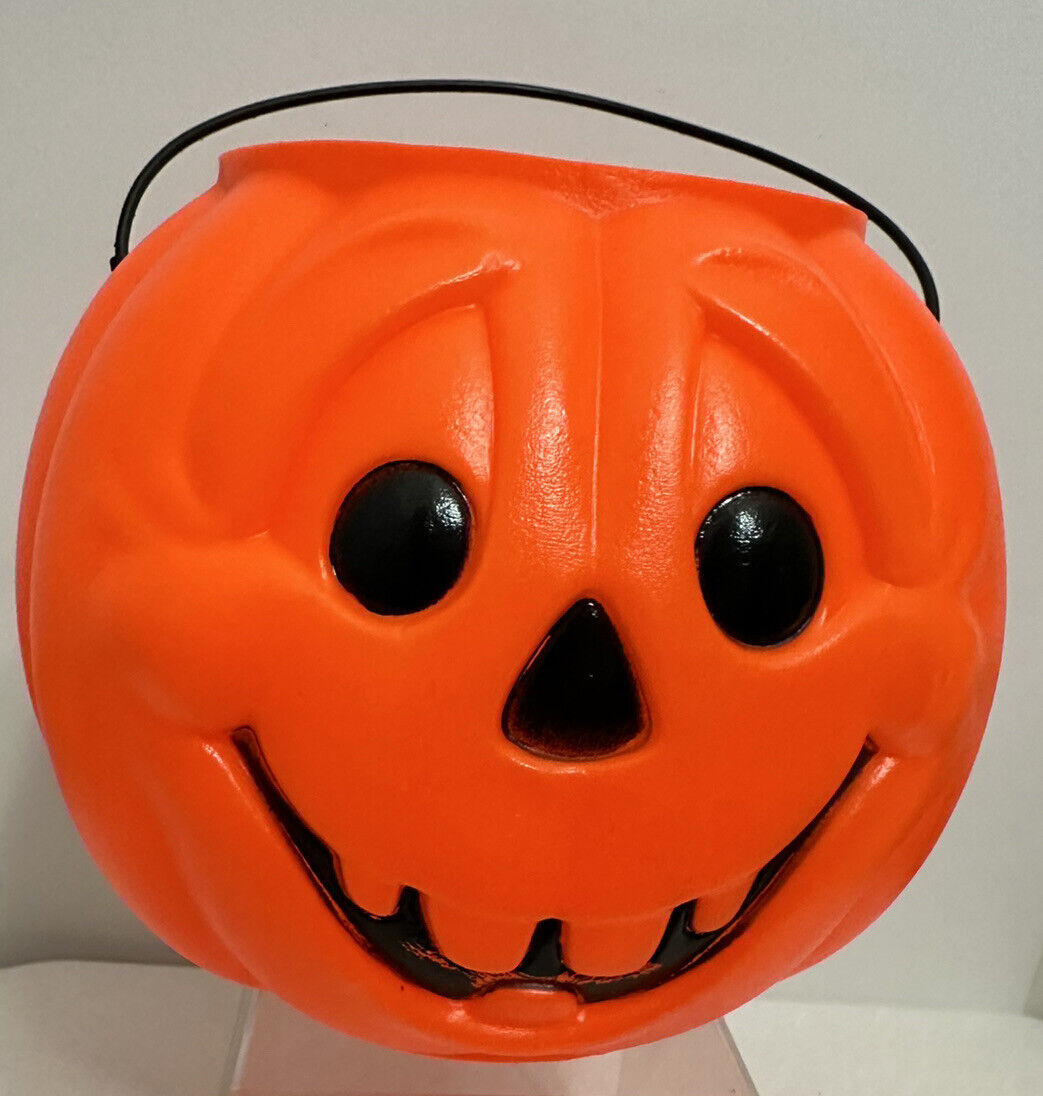 1970’s General Foam Plastics Orange Pumpkin Pail Bucket Blow mold USA Halloween