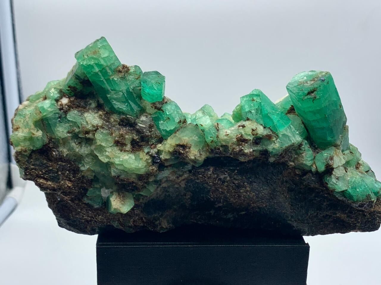 1800 Gram beautiful terminated emerald crystal bunch specimen from Afghanistan